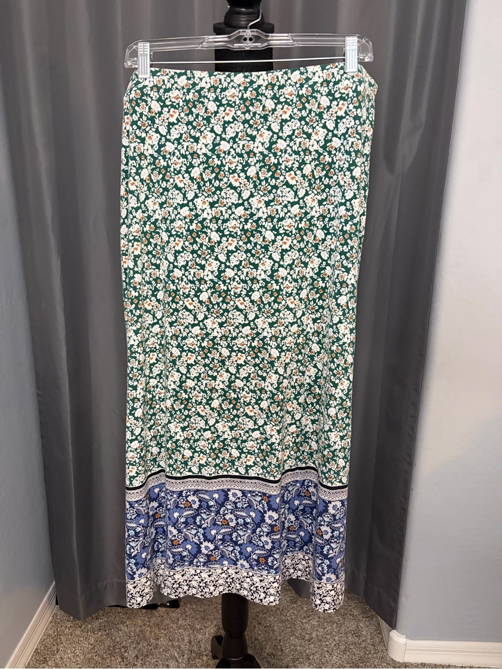 296. J Jill Maxi Skirt, Size L, EUC